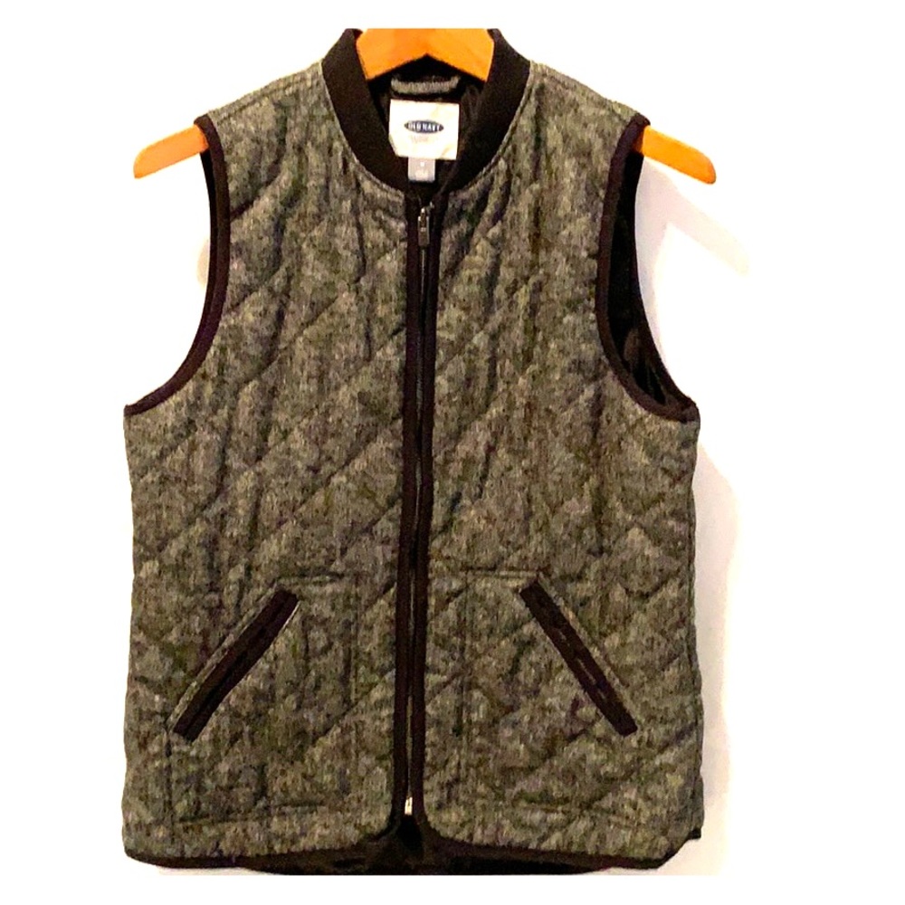 Old navy houndstooth with black trim vest